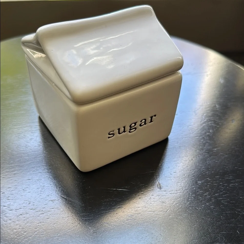 White Cream and Sugar Ceramic Set